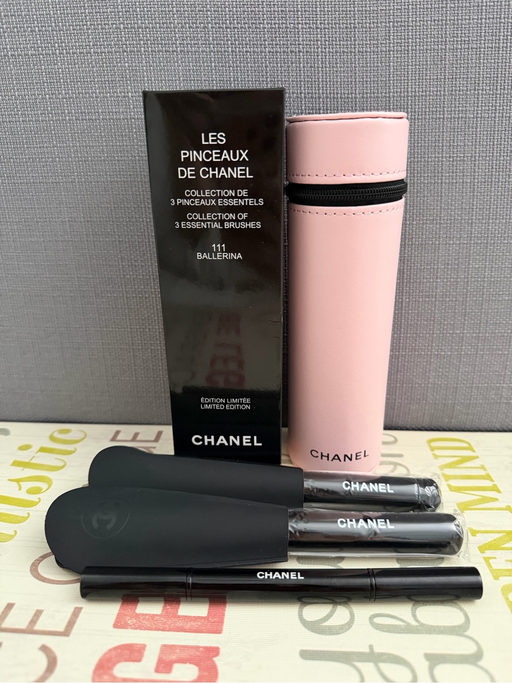 Chanel Les Pinceaux Limited Edition 3-Piece Brush Set 111 Ballerina New